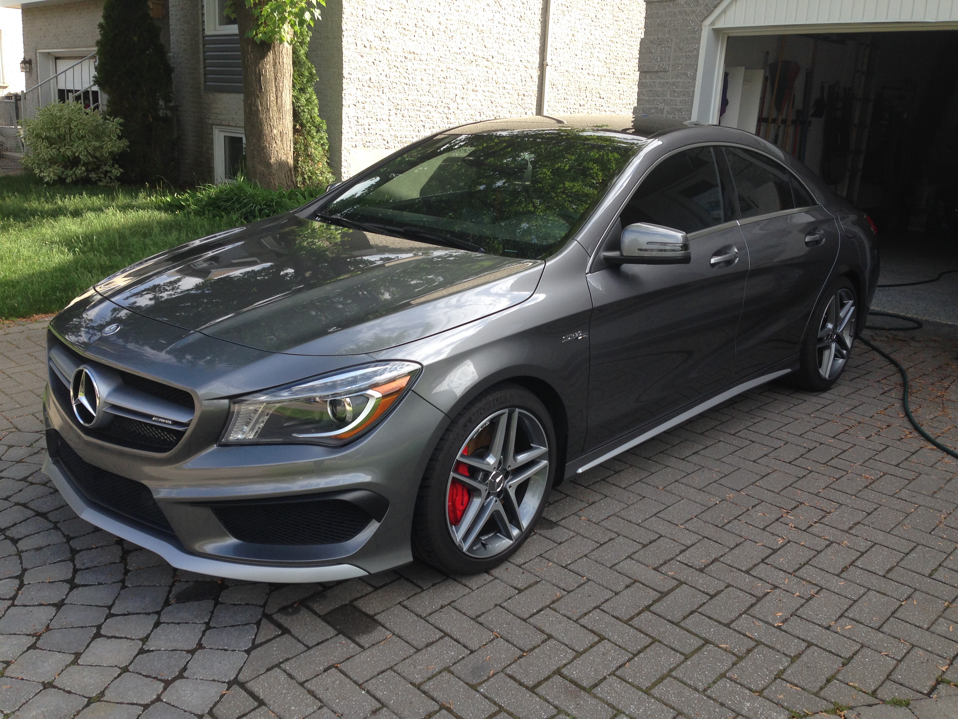 AMG.JPG