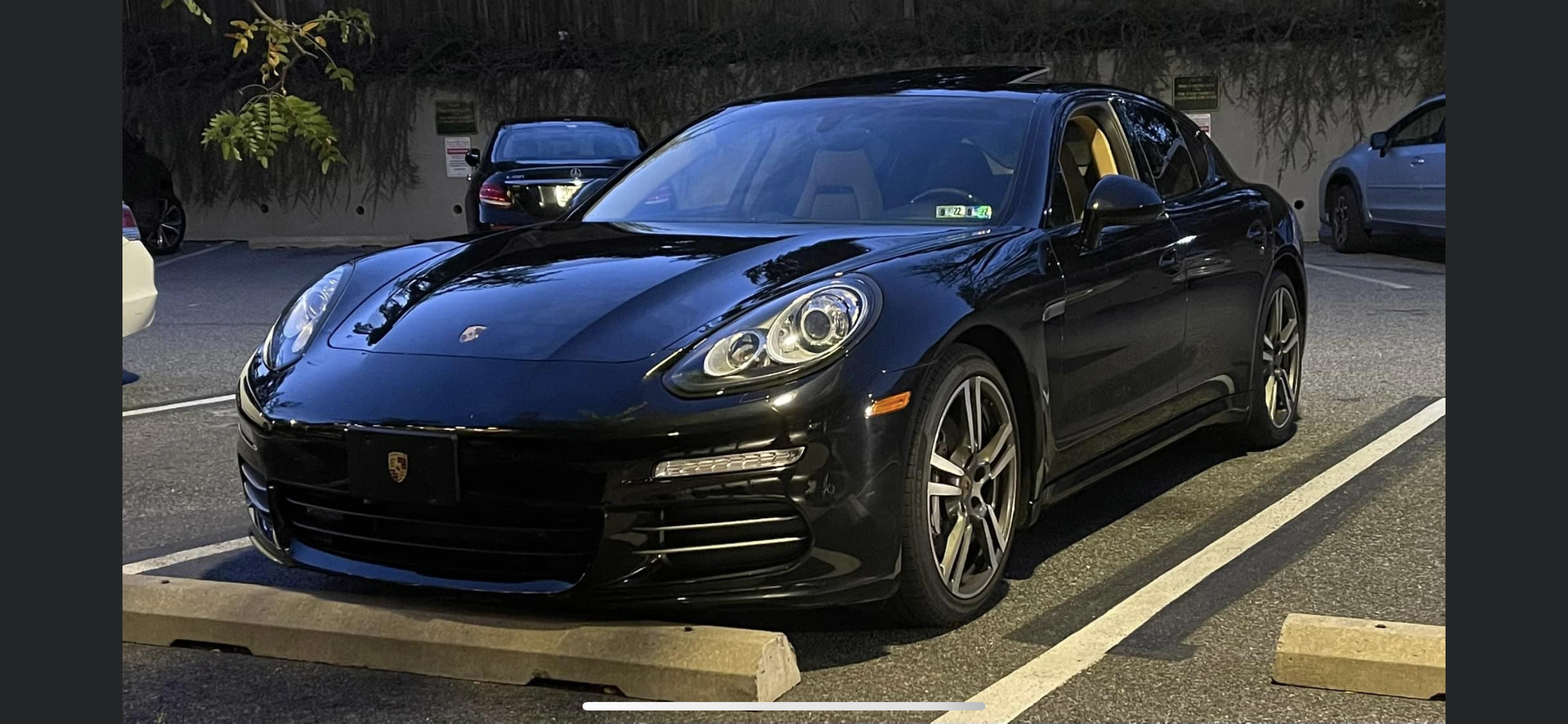 2016 Porsche Panamera 4 Edition