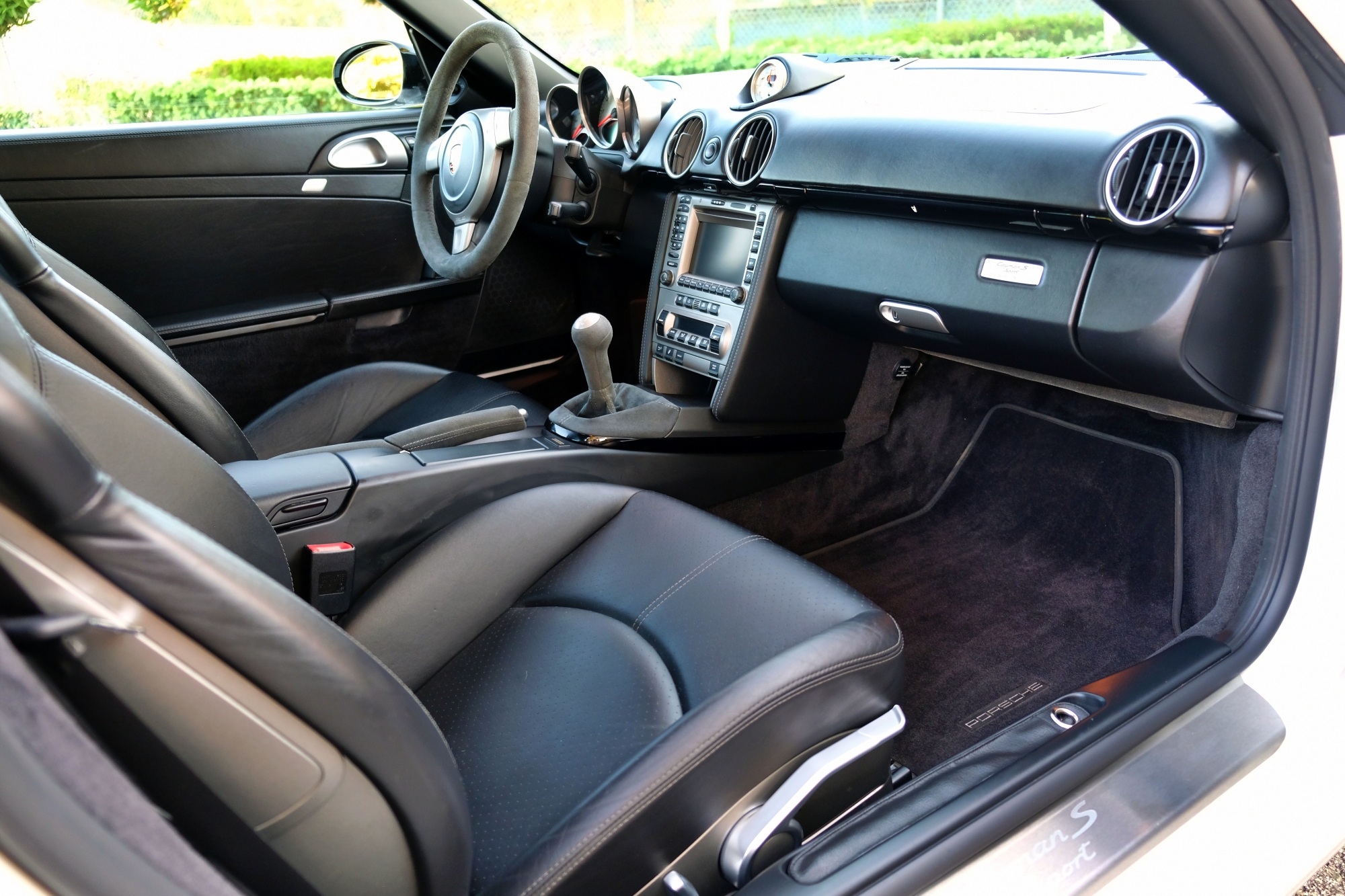 2008_porsche_cayman_s_1573289715208495d56DSCF5668_v2.jpeg