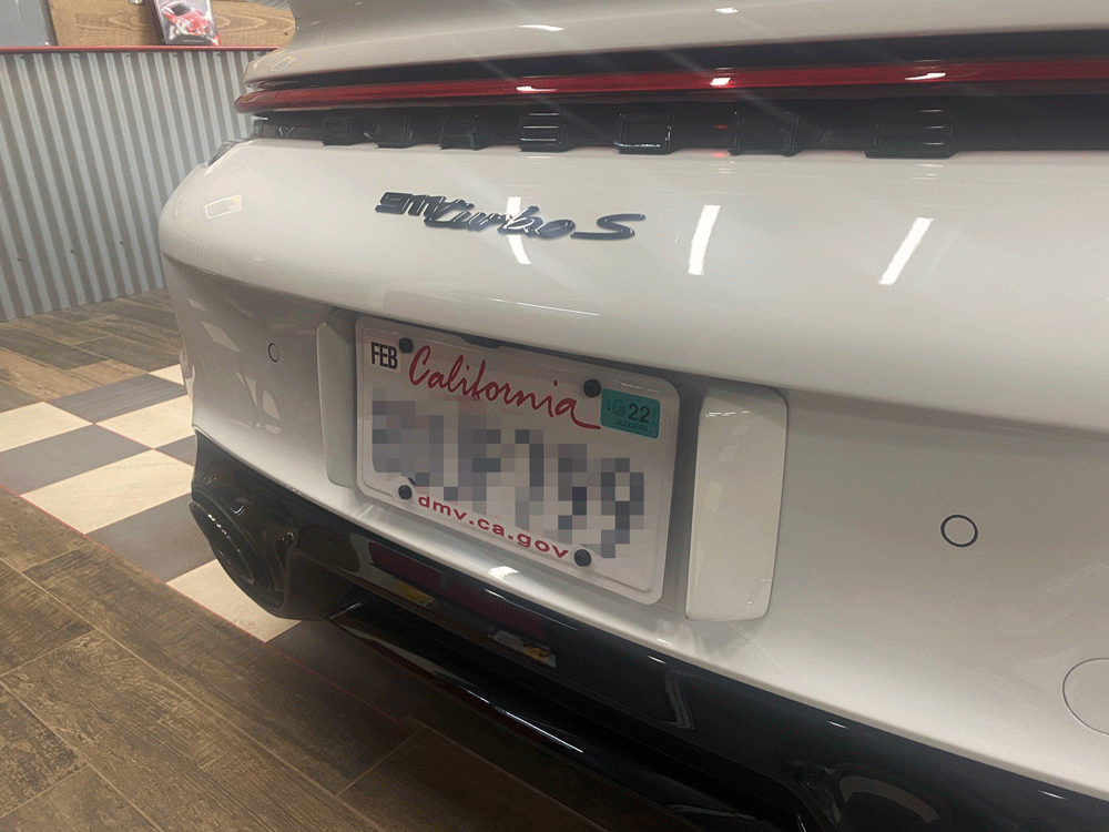 plate-on-car.gif