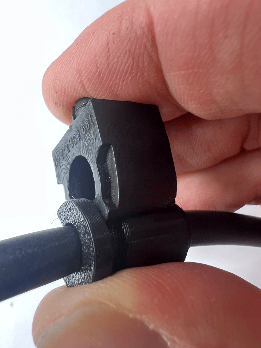 rear-grommet-and-clip.gif