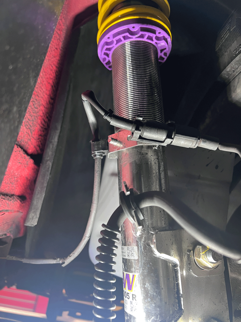 front-grommet-and-clip.gif