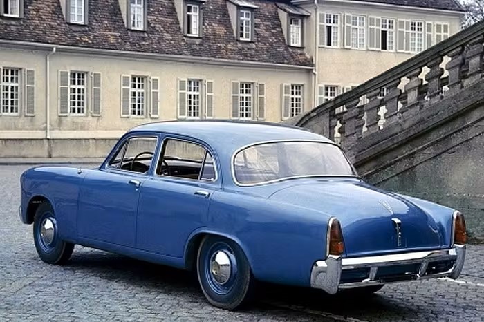 that-time-porsche-secretly-designed-and-built-a-car-for-studebaker_5a.jpg
