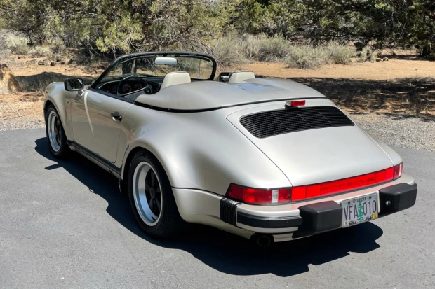 1989_porsche_911_speedster_16345823883a55d67aF0F0041E-731E-42B4-8B0B-318429E69D45.webp