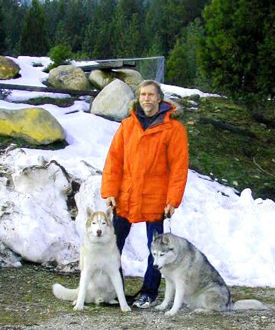 Chris_at_Mt_Shasta_with_my_pups_DJ_and_Laika.jpg