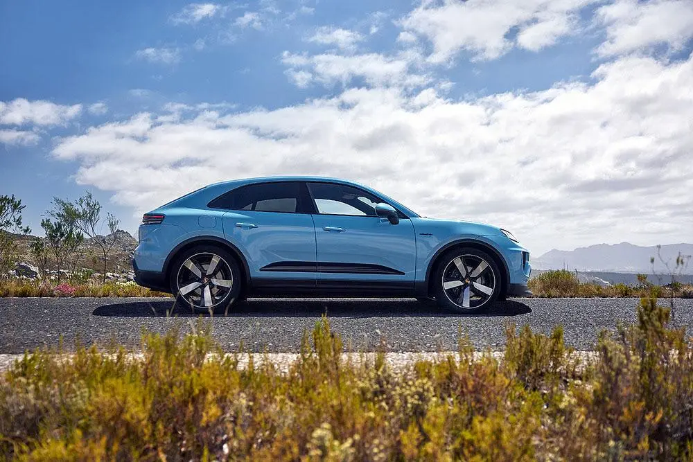 Porscheq1202521_1746698678906.webp