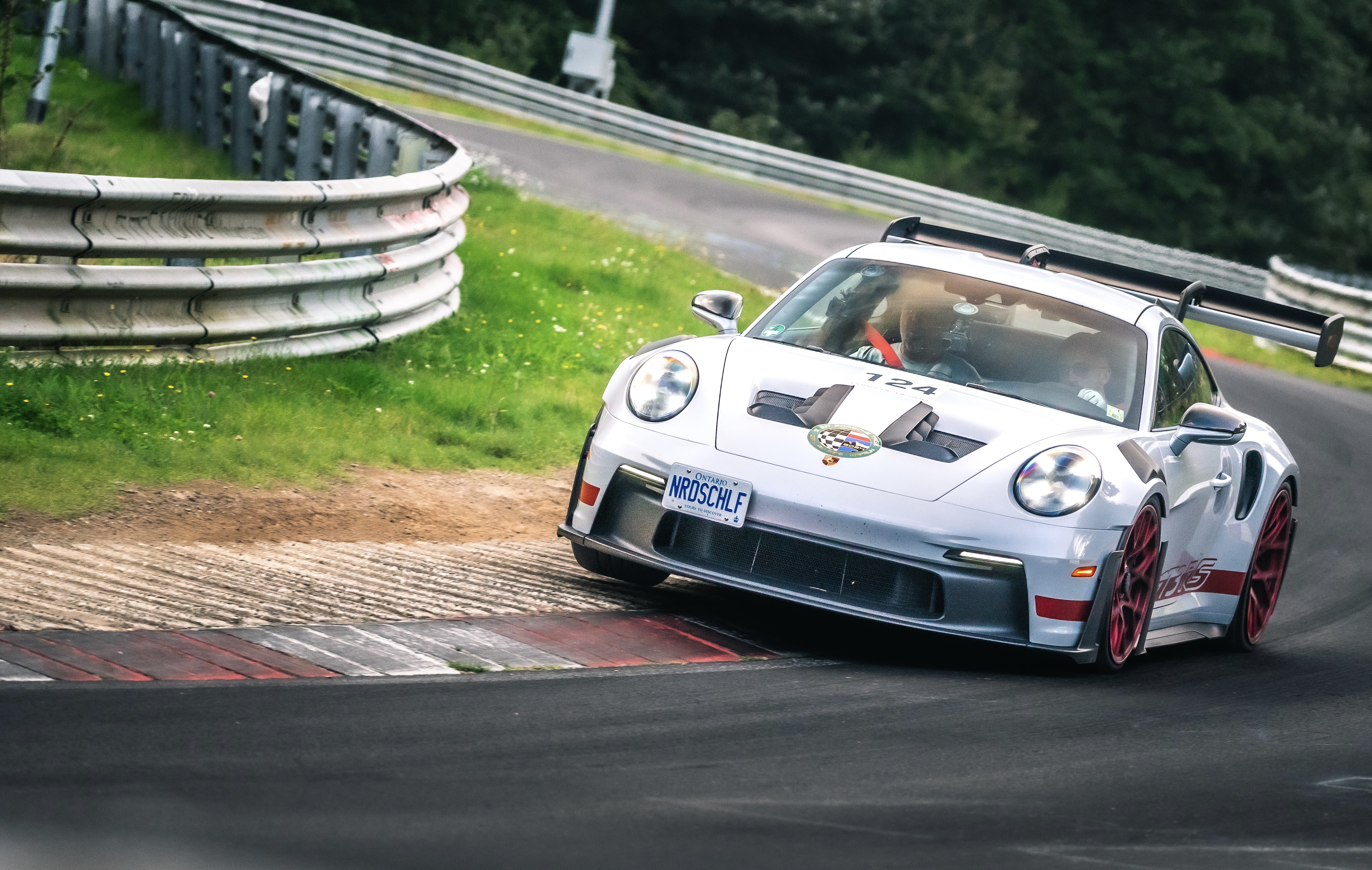 racetracker_31683483_502854 3.jpg