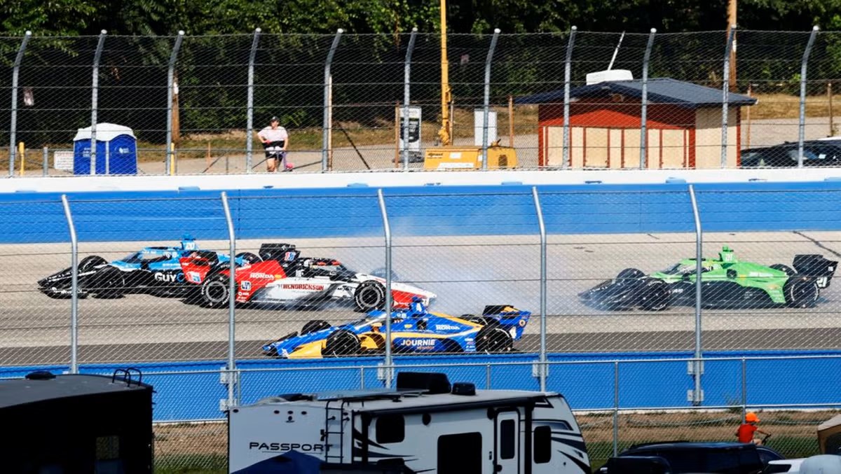 graham-rahal-spins-hy-vee-milwaukee-mile-250-by-chris-jones-ref-image-without-watermark-m117422-68a36b5845a20.jpg