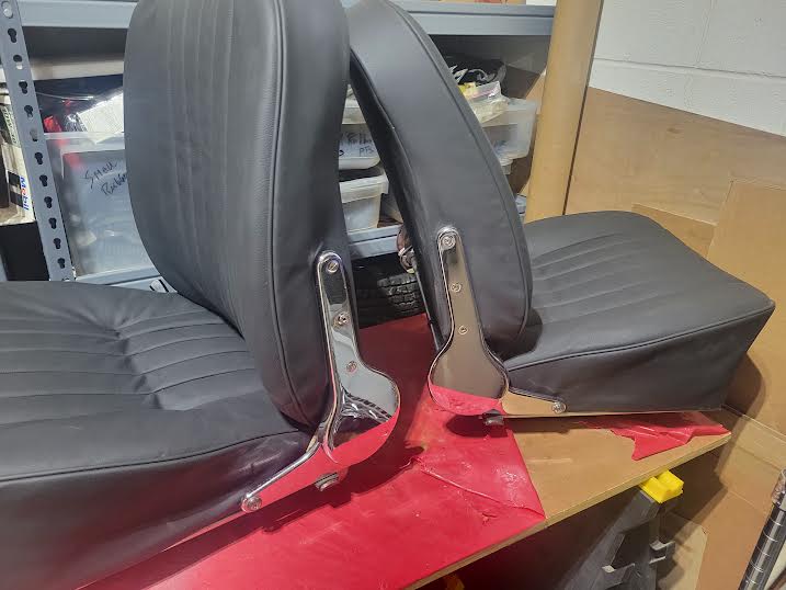 911912 seats chrome.jpg