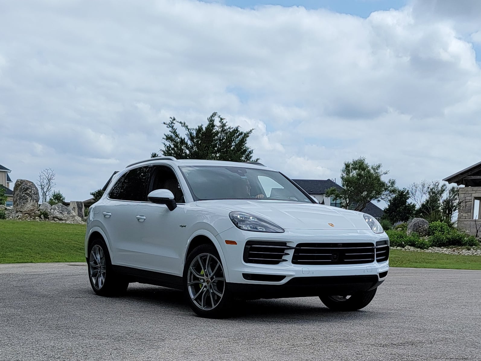 2019 Cayenne E-Hybrid.jpg