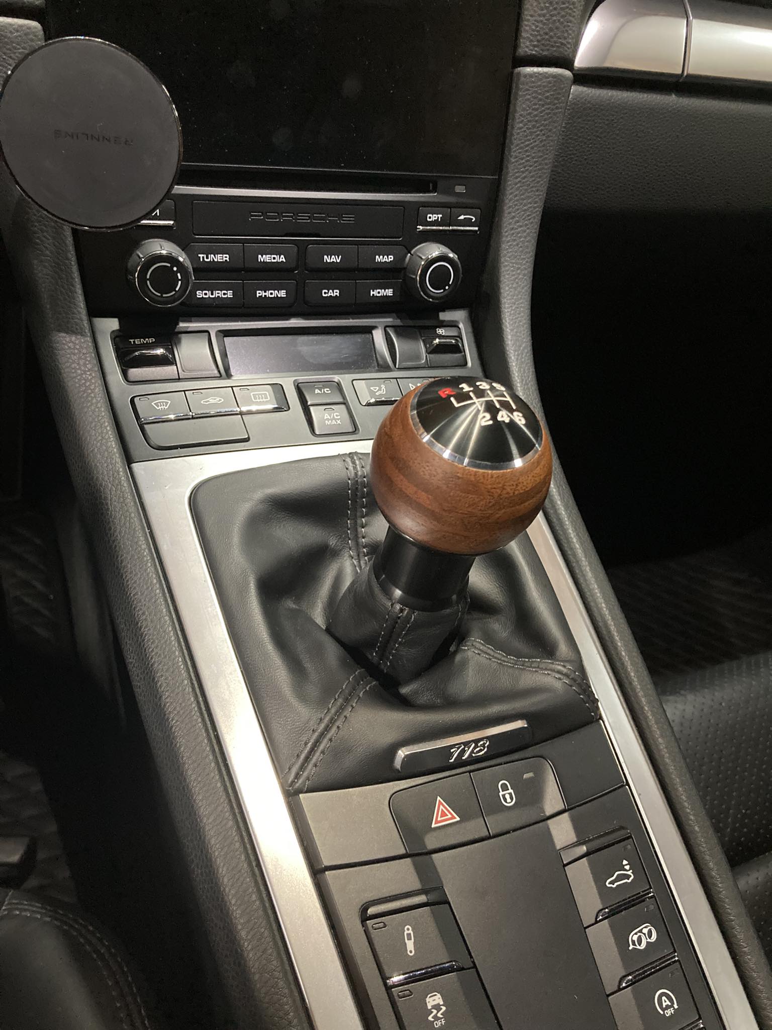 shifteeee.jpg