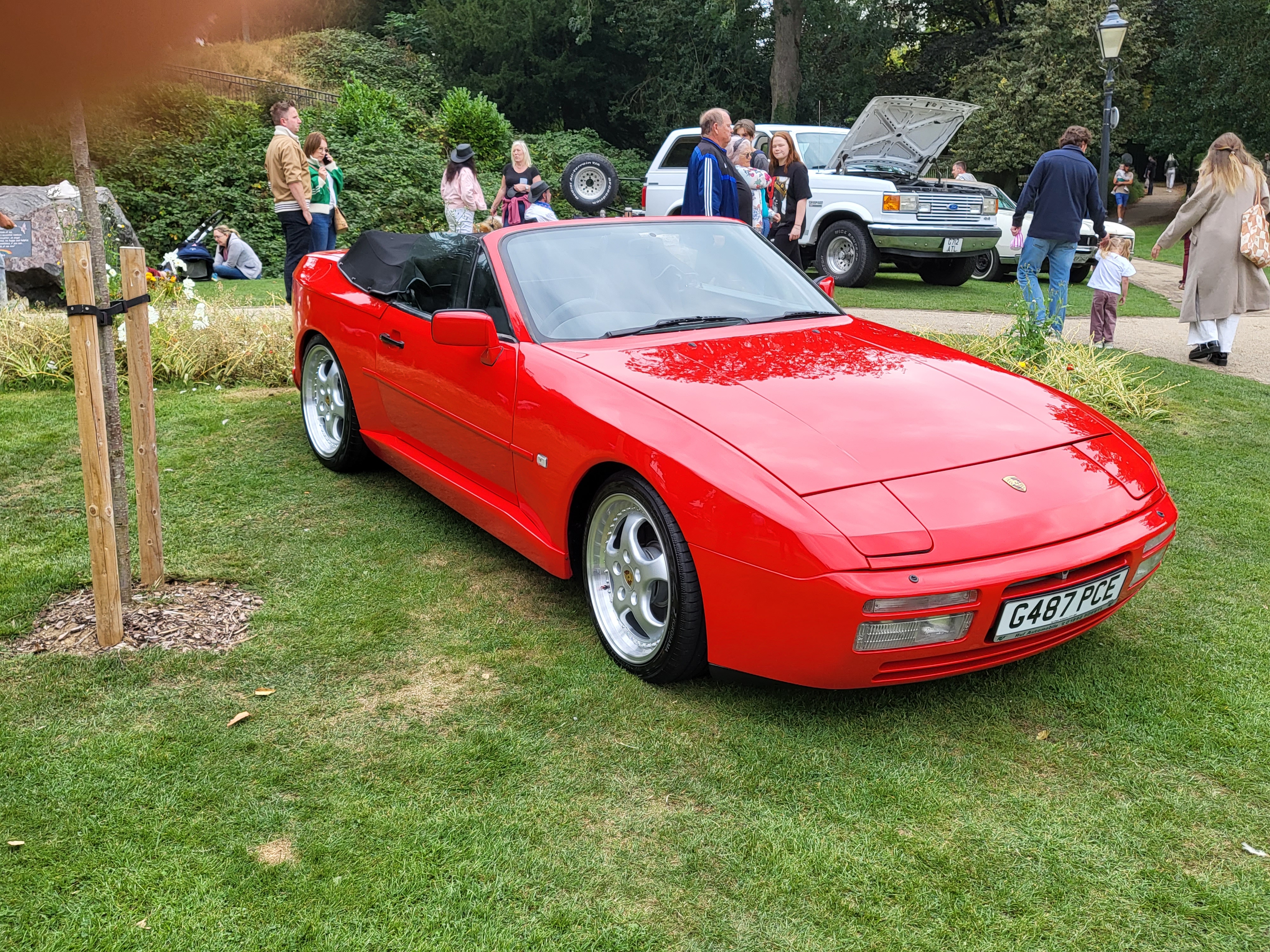944