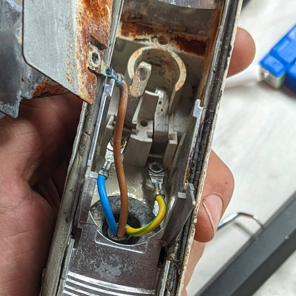Wiring Zoomed In