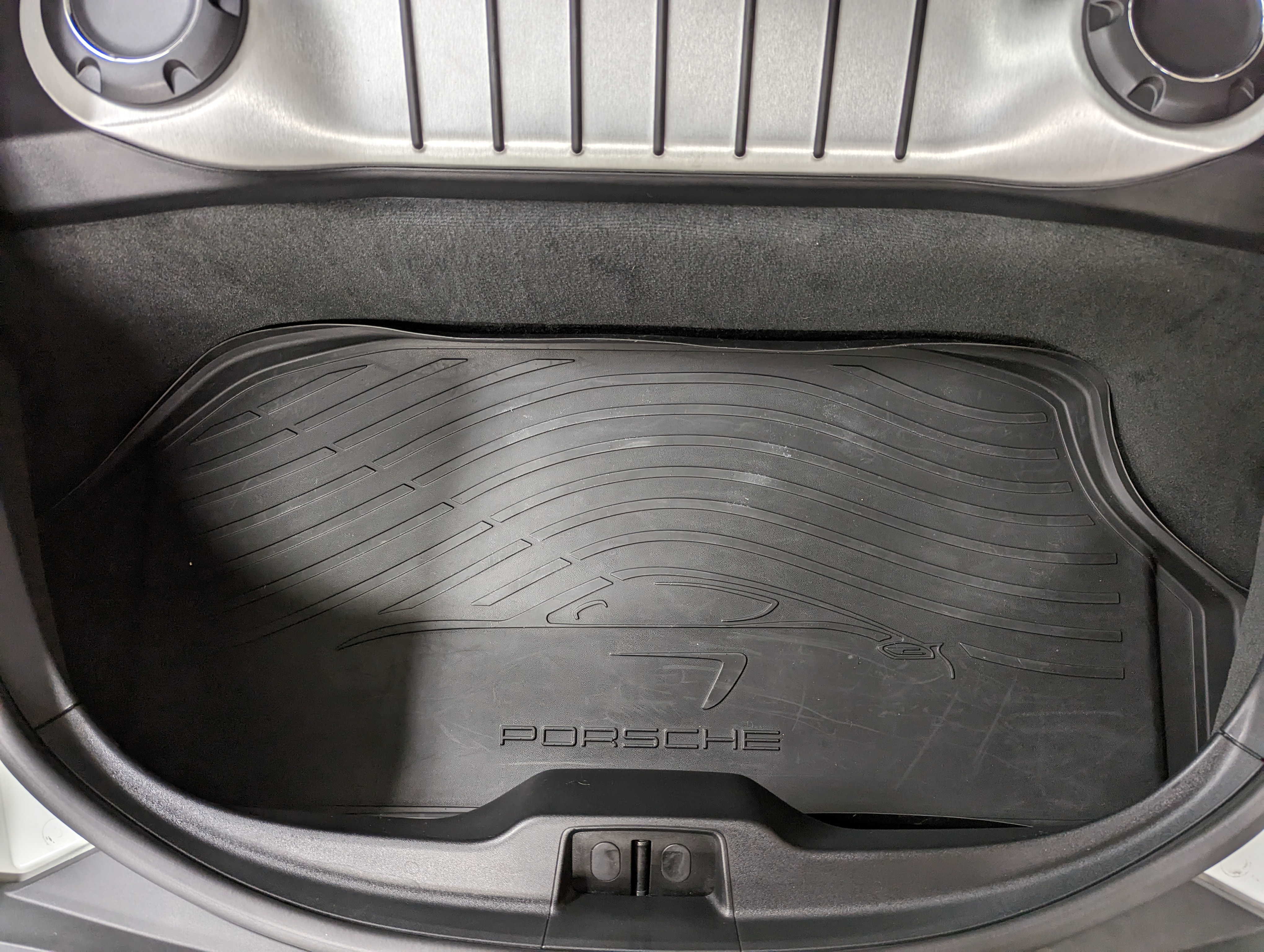GT4 rear liner .jpg
