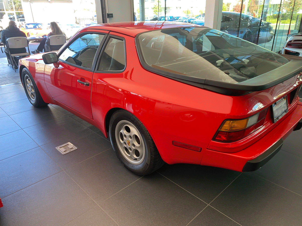 944-in-showroom.gif